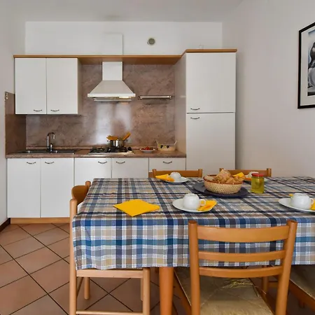 Mediterraneo-15 By Interhome Rosapineta
