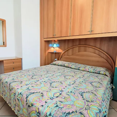 Mediterraneo-15 By Interhome *